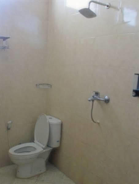 Puri Minggiran Guesthouse Yogya Джокьякарта Экстерьер фото